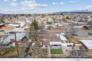 Bird's eye view with a mountain view