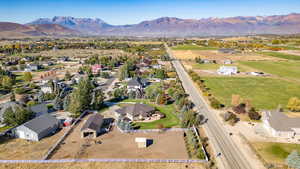 Bird's eye view with a mountain view