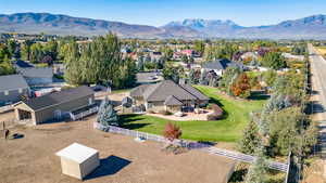 Drone / aerial view featuring a mountain view