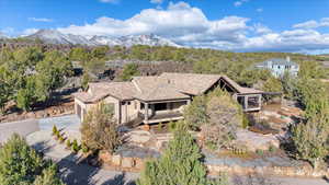 Bird's eye view featuring a mountain view