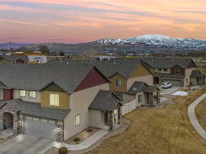 Aerial view featuring a residential view and a mountain view