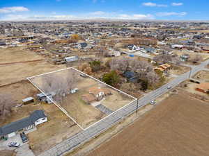 Bird's eye view with a residential view and a mountain view