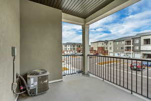 Balcony with cooling unit