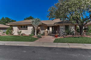 View of front of house featuring a front yard