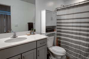 Primary bathroom with silestone countertops