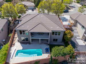 Aerial view featuring a residential view