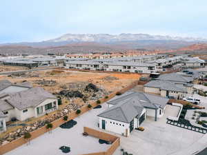 Birds eye view of property featuring a residential view and a mountain view