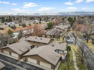 Bird's eye view with a residential view and a mountain view