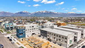 Bird's eye view with a mountain view