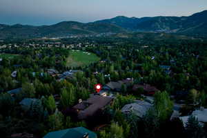 Drone / aerial view featuring a mountain view