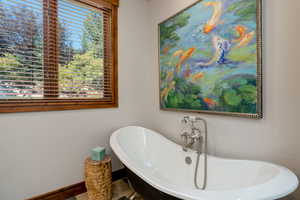 Bathroom featuring a bathtub