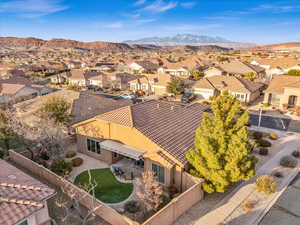 Aerial view with a residential view and a mountain view