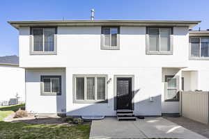 Photo 2 of 898 E TENDOY CT