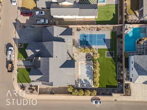 Birds eye view of property