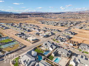 Bird's eye view featuring a residential view and a mountain view