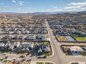 Aerial view with a residential view and a mountain view