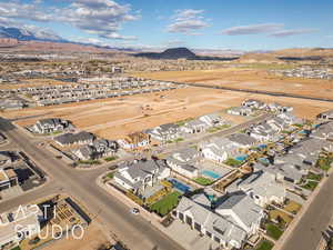 Drone / aerial view featuring a residential view and a mountain view