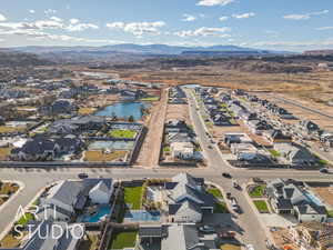 Bird's eye view with a residential view and a water and mountain view