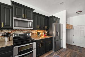 Kitchen to laundry area & door out to garage