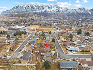 Bird's eye view featuring a residential view and a mountain view