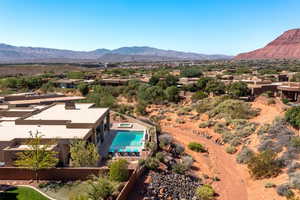 Aerial view with a mountain view