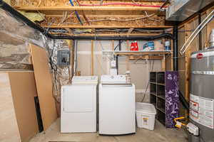 Laundry/utility room. Washer and Dryer included.