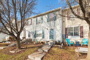 View of front of home.