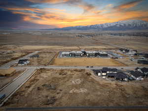 Aerial view with a mountain view