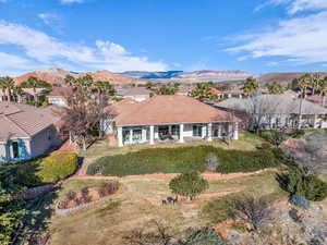 Bird's eye view with a residential view and a mountain view