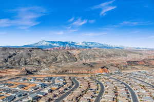 Aerial view with a residential view and a mountain view