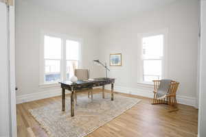 Front office/bedroom perfectly placed with tons of natural light