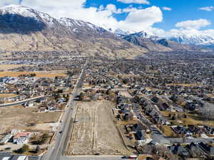 Bird's eye view with a residential view and a mountain view