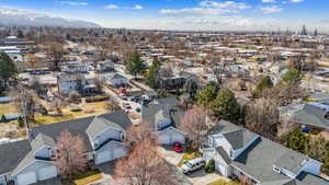 Bird's eye view featuring a mountain view and a residential view