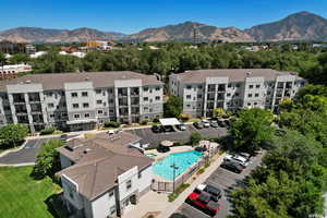 Aerial view with a mountain view