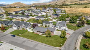 Aerial view with a residential view and a mountain view