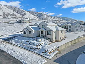 View of mountain feature with a residential view