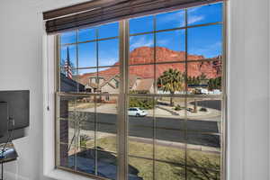 Interior details with a residential view and a mountain view