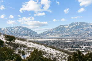 View of mountain feature