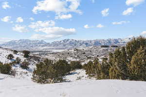 View of mountain feature