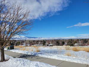 View of property's community featuring a mountain view