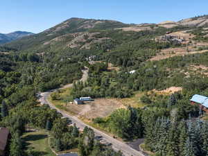 Drone / aerial view featuring a mountain view