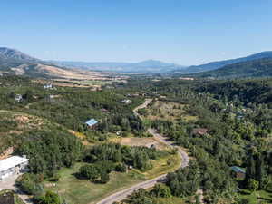 Aerial view with a mountain view