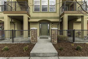 Photo 2 of 676 E FALCONER CT