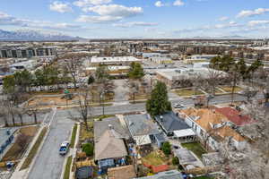 Aerial view featuring a residential view and a mountain view