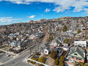 Aerial view featuring a residential view and a mountain view