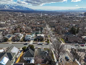 Aerial view featuring a residential view and a mountain view