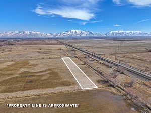 Bird's eye view with a mountain view