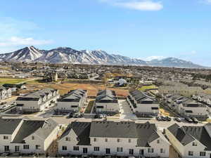 Aerial view featuring a residential view and a mountain view