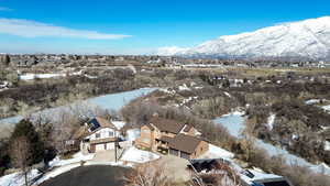 Aerial view with a residential view and a mountain view