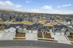 Bird's eye view featuring a mountain view